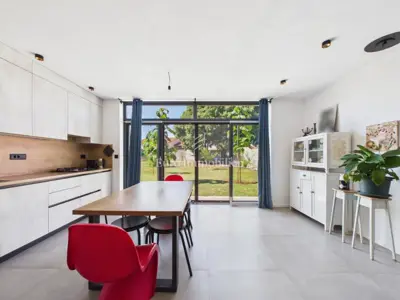 Kuća 1.099 m², Šišan - novogradnja s dva stana - 9