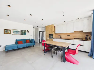 Kuća 1.099 m², Šišan - novogradnja s dva stana - 7