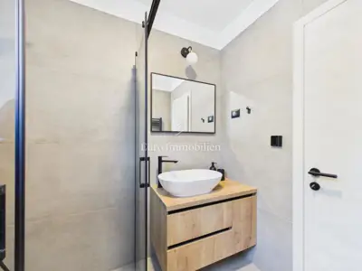 Kuća 1.099 m², Šišan - novogradnja s dva stana - 12