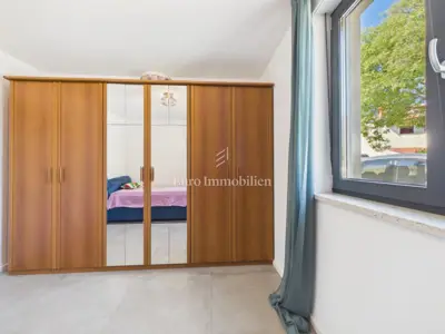 Kuća 1.099 m², Šišan - novogradnja s dva stana - 17