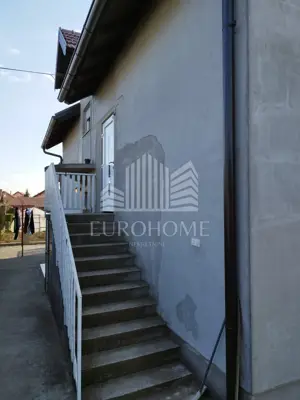 Kuća 200 m², Sveta Klara - 2 stana i 700 m² okućnice - 5
