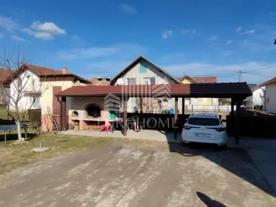 Kuća 200 m², Sveta Klara - 2 stana i 700 m² okućnice - 7