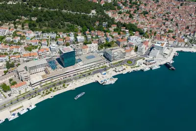 Gewerbefläche 700 m², Split, Zapadna obala, große Schaufenster