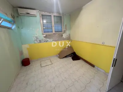 Apartment 62.2 m², Pirovac - 2 bedrooms, for renovation