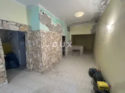 Apartment 62.2 m², Pirovac - 2 bedrooms, for renovation - 3