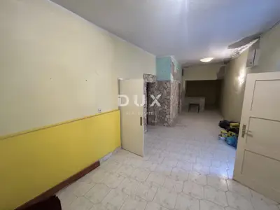 Apartment 62.2 m², Pirovac - 2 bedrooms, for renovation - 2