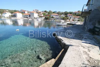 Drvenik Veliki, dvije kuće 80m od mora, prodaja - 14