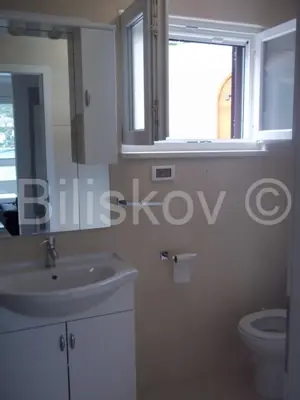 Drvenik Veliki, dvije kuće 80m od mora, prodaja - 10