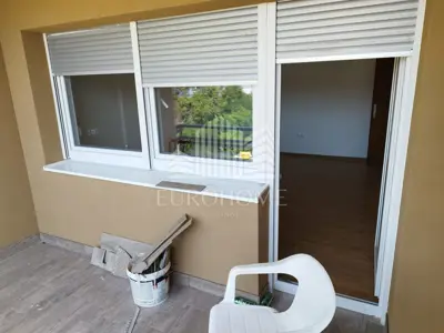 Dio kuće 250 m², Mraclin - stambeni ili poslovni prostor - 18