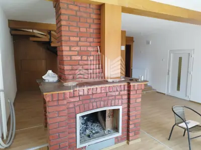 Dio kuće 250 m², Mraclin - stambeni ili poslovni prostor - 4