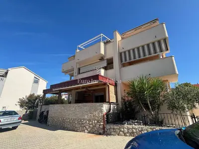 Stara Novalja - Apartment with a large terrace on the ground floor - 6