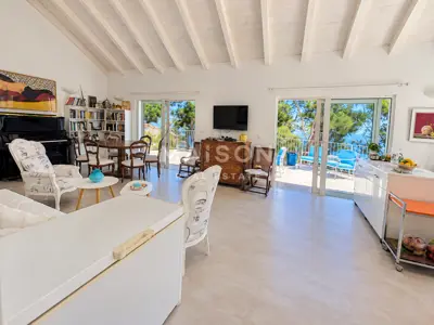 Seltenheit auf Brač Einzigartige Villa in erster Reihe zum Meer - 10