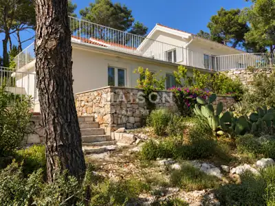 Seltenheit auf Brač Einzigartige Villa in erster Reihe zum Meer - 6