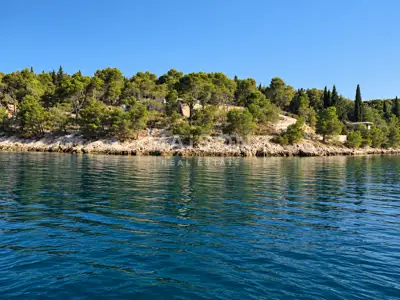 Seltenheit auf Brač Einzigartige Villa in erster Reihe zum Meer - 17
