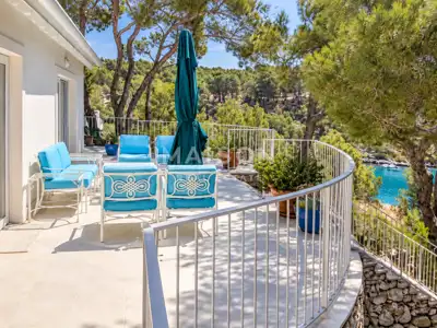 Seltenheit auf Brač Einzigartige Villa in erster Reihe zum Meer - 9