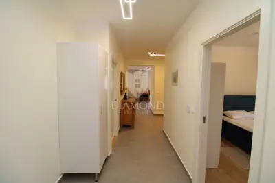 Nova kuća sa bazenom u okolici Labina - 14