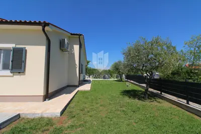 Nova kuća sa bazenom u okolici Labina - 4