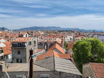 Apartment in Split, center - sea and city view - 7