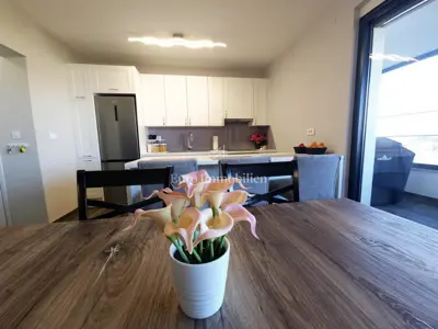Functional 2-room apartment with covered terrace - 8