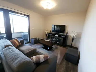 Functional 2-room apartment with covered terrace - 13