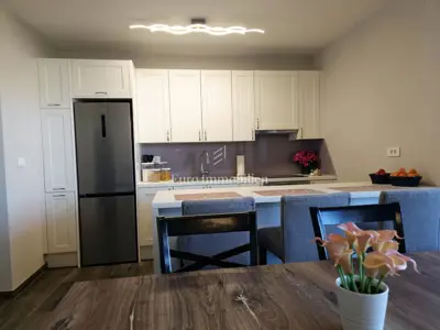 Functional 2-room apartment with covered terrace - 9
