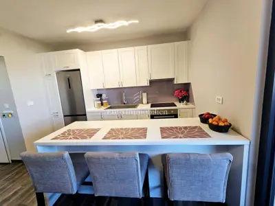 Functional 2-room apartment with covered terrace - 11