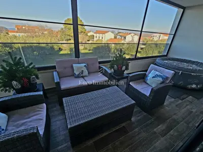 Functional 2-room apartment with covered terrace - 3