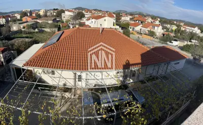 Kuća 234 m², Pirovac - 3 stana i 2 garaže - 7