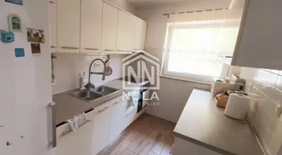 Kuća 234 m², Pirovac - 3 stana i 2 garaže - 9