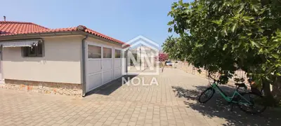 Kuća 234 m², Pirovac - 3 stana i 2 garaže - 5