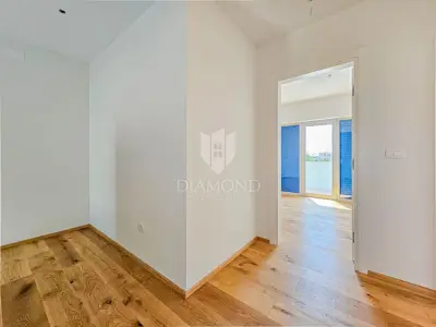 House 126 m², Umag - 3 bedrooms, terrace - 9