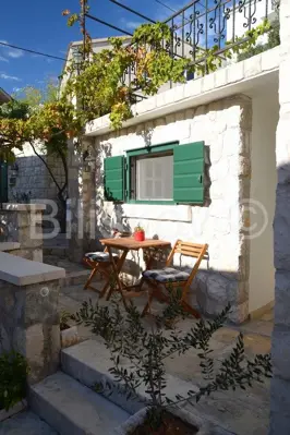 Kuće 322 m², Omiš - uhodan turistički najam - 17