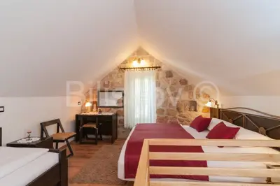 Kuće 322 m², Omiš - uhodan turistički najam - 6