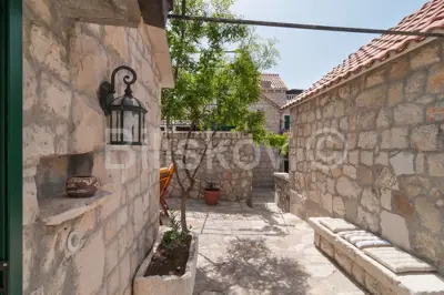 Kuće 322 m², Omiš - uhodan turistički najam - 12