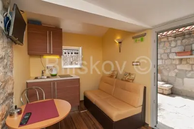Kuće 322 m², Omiš - uhodan turistički najam - 14