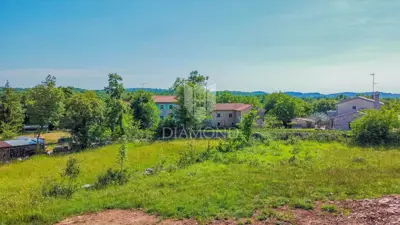 Building plot 814 m², Grožnjan - peaceful surroundings - 4