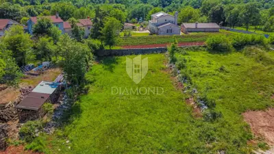 Building plot 814 m², Grožnjan - peaceful surroundings - 3