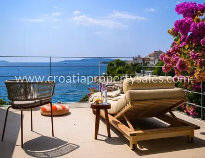 Kuća 106 m², Trogir - 1. red do mora i otvoren pogled - 3