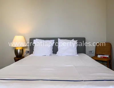 Kuća 106 m², Trogir - 1. red do mora i otvoren pogled - 11
