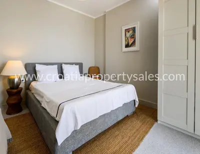 Kuća 106 m², Trogir - 1. red do mora i otvoren pogled - 10