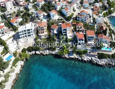 Kuća 106 m², Trogir - 1. red do mora i otvoren pogled - 15