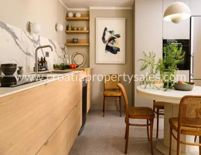Kuća 106 m², Trogir - 1. red do mora i otvoren pogled - 9