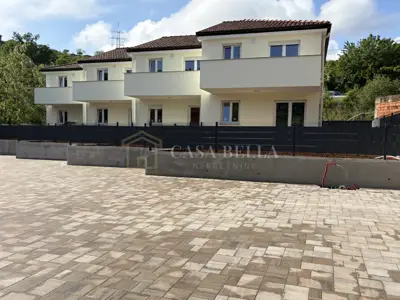Haus zum Kauf in Škurinje, 90 m²