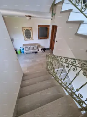 Kuća 460 m², Medulin - 4 stana i okućnica - 18