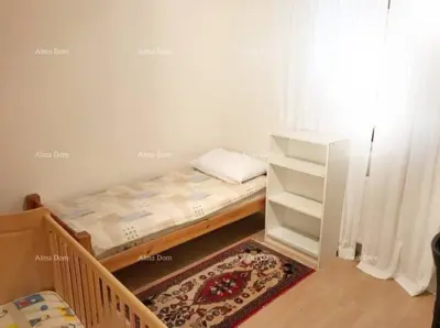 Kuća 460 m², Medulin - 4 stana i okućnica - 5