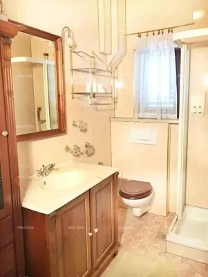 Kuća 460 m², Medulin - 4 stana i okućnica - 17