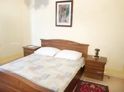 Kuća 460 m², Medulin - 4 stana i okućnica - 6