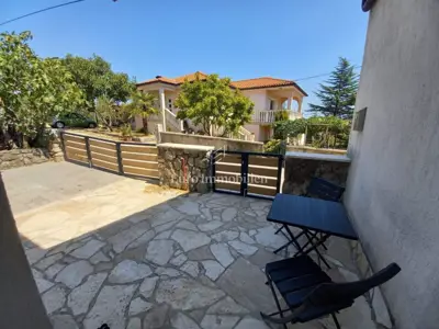 Doppelhaushälfte 74 m², Krk - Pool und gepflegter Garten - 10