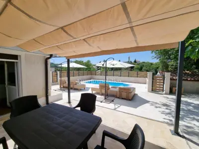 Doppelhaushälfte 74 m², Krk - Pool und gepflegter Garten - 6