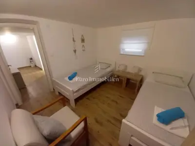 Doppelhaushälfte 74 m², Krk - Pool und gepflegter Garten - 21